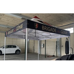 Installation du stand de la Brigade du Génie : visibilité, identité, engagement.