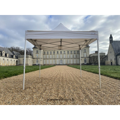 Bâche robuste conçue pour les structures pliantes utilisées sur marchés, événements et stands professionnels.