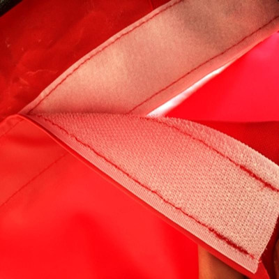 Gouttière professionnelle en PVC 350 g/m² – assure une protection optimale lors des intempéries.