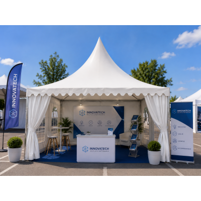 Pagode 5 × 5 m aménagée en stand professionnel