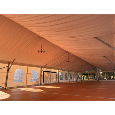 Vélum de plafond homologué ERP pour chapiteau professionnel